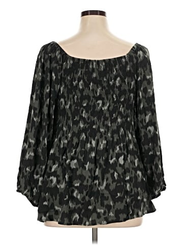 B Collection by Bobeau 3/4 Sleeve Blouse (view 2)