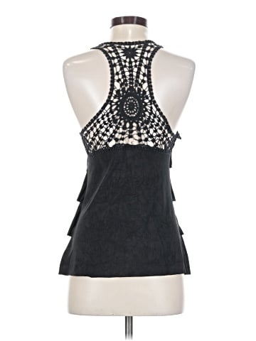 B.wear Sleeveless Top (view 2)