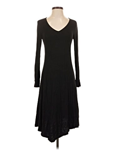 Liz Lange Casual Dress (view 1)