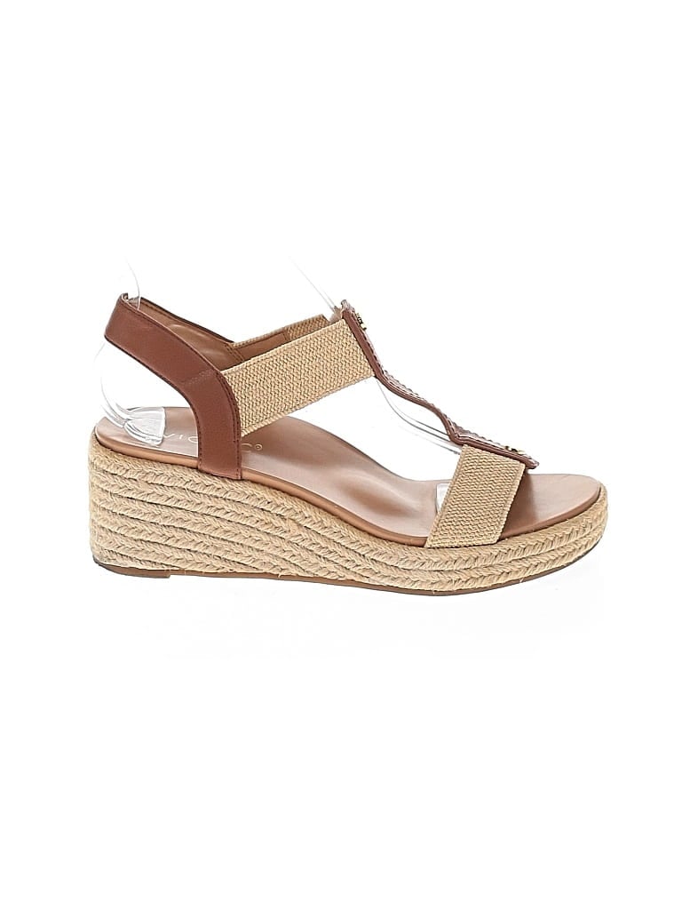 Pre-owned Vionic Wedges In Tan