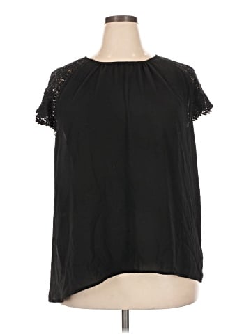 Roz & Ali Sleeveless T-Shirt (view 1)
