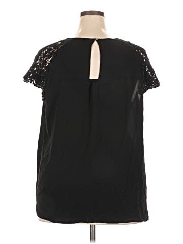 Roz & Ali Sleeveless T-Shirt (view 2)