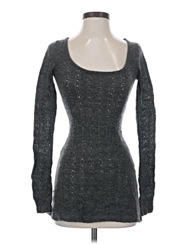 Brandy Melville Pullover Sweater (view 1)