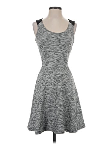 Old Navy Casual Dress (view 1)