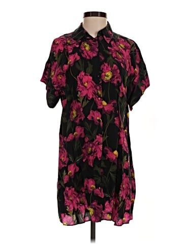 Alice + Olivia Casual Dress (view 1)