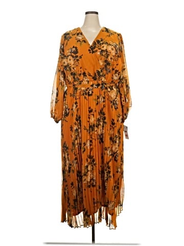 Studio One Casual Dress (view 1)