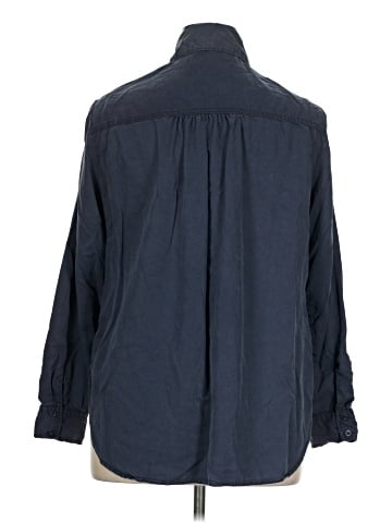Lane Bryant Long Sleeve Button-Down Shirt (view 2)