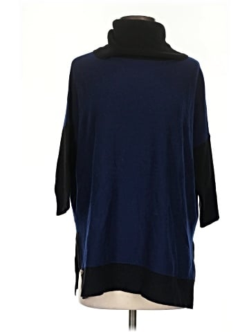 Yuni Los Angeles Poncho (view 1)