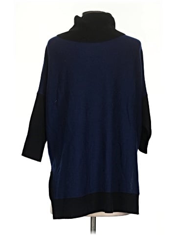 Yuni Los Angeles Poncho (view 2)