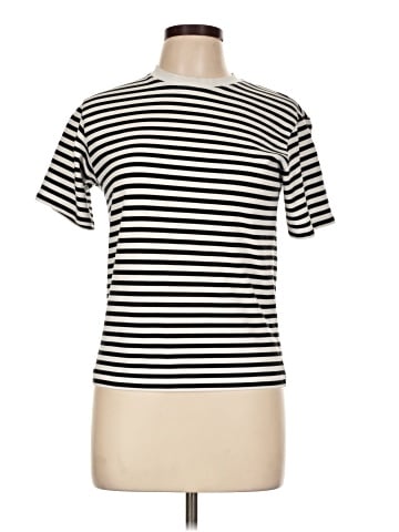 Uniqlo Short Sleeve T-Shirt (view 1)