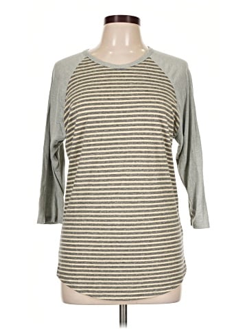 Lularoe 3/4 Sleeve T-Shirt (view 1)