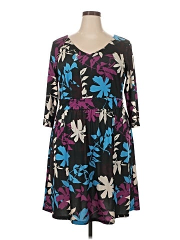 Spruce & Sage Casual Dress (view 1)