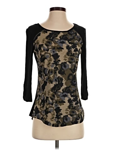 Maurices 3/4 Sleeve Top (view 1)