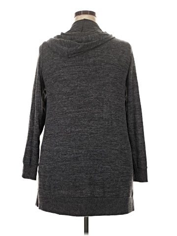Torrid 3/4 Sleeve T-Shirt (view 2)