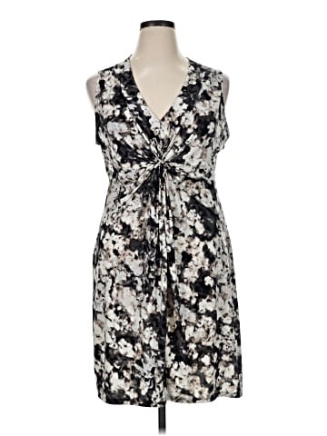 Daisy Fuentes Casual Dress (view 1)
