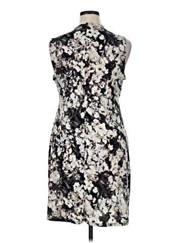 Daisy Fuentes Casual Dress (view 2)