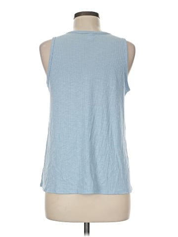 Old Navy Sleeveless T-Shirt (view 2)