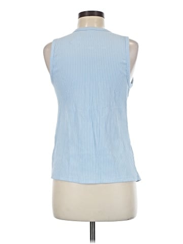 Old Navy Sleeveless Button-Down Shirt (view 2)