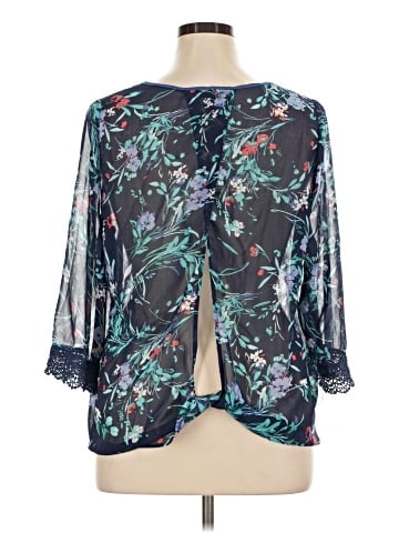 Eyeshadow 3/4 Sleeve Blouse (view 2)