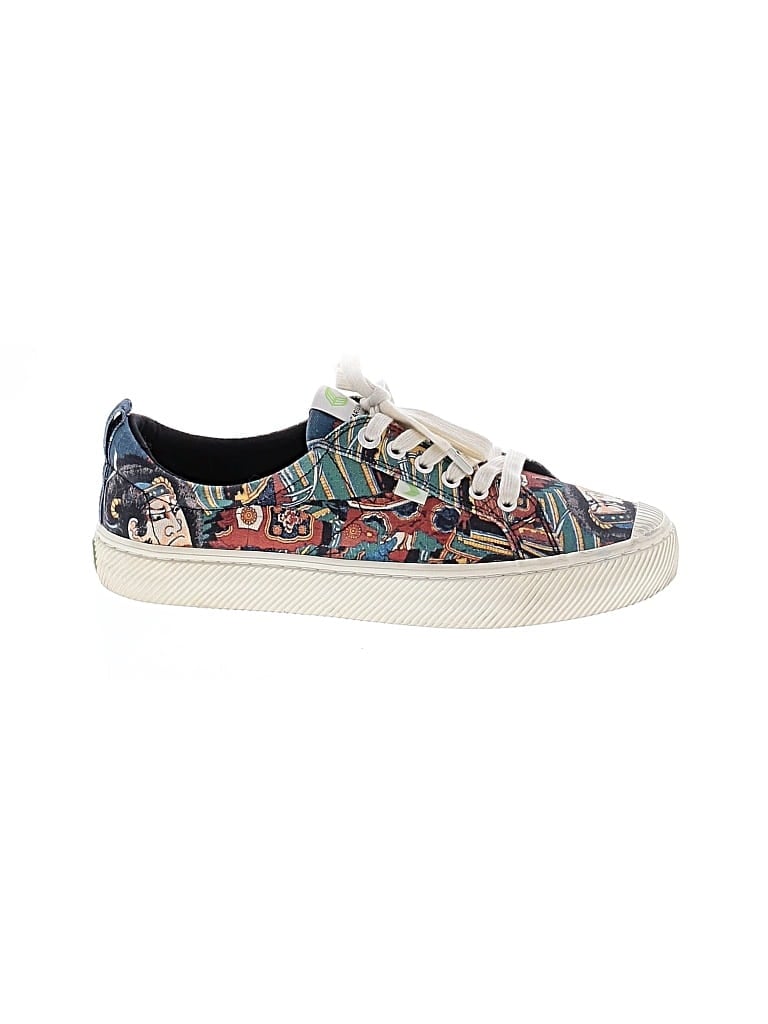 Pre-owned Cariuma Sneakers In Blue