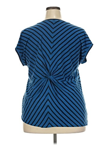 Chico's Short Sleeve T-Shirt (view 2)
