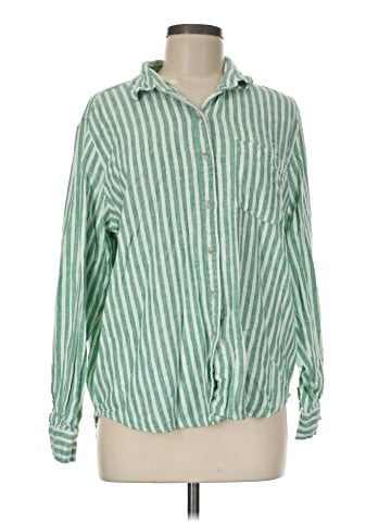 Universal Thread Long Sleeve Button-Down Shirt (view 1)