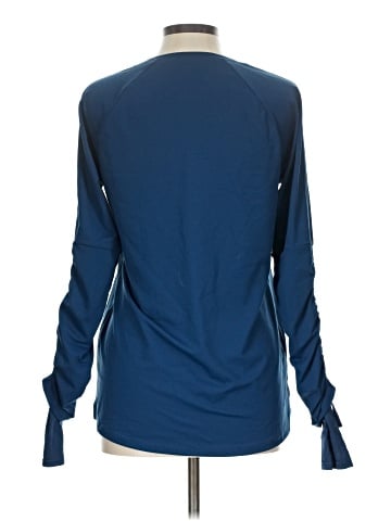 Fabletics Long Sleeve T-Shirt (view 2)