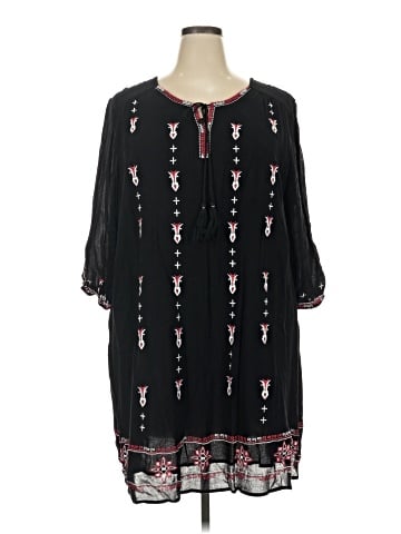 Chelsea & Theodore Casual Dress (view 1)