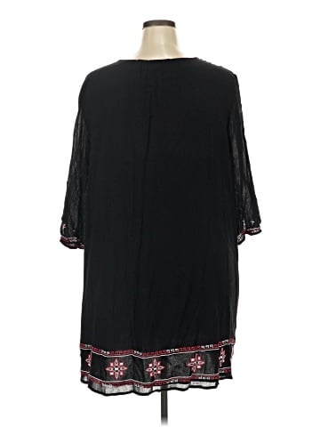 Chelsea & Theodore Casual Dress (view 2)