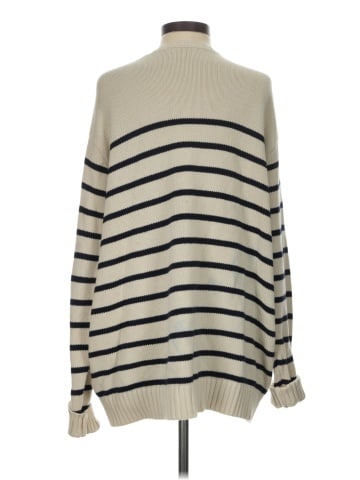 Brandy Melville Pullover Sweater (view 2)