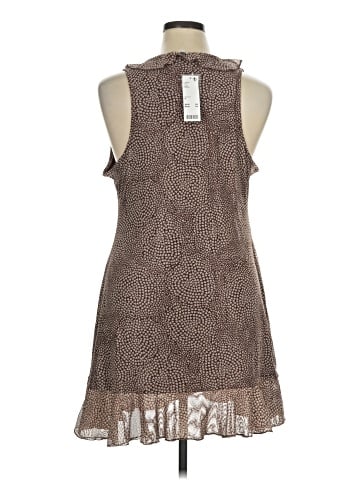 Urban Outfitters Casual Dress (view 2)
