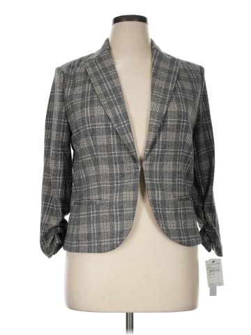 Amanda + Chelsea Blazer (view 1)