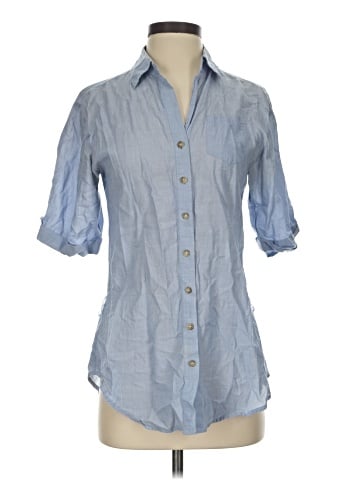 Outback Red 3/4 Sleeve Button-Down Shirt (view 1)