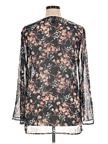 About A Girl 3/4 Sleeve Blouse (view 2)