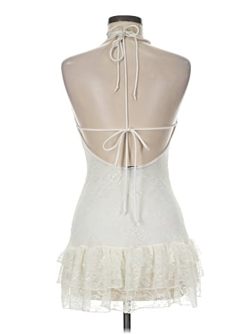 Blanc Sleeveless Top (view 2)