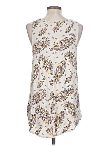 Old Navy Sleeveless Blouse (view 2)