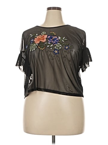 Xhilaration Short Sleeve Top (view 1)