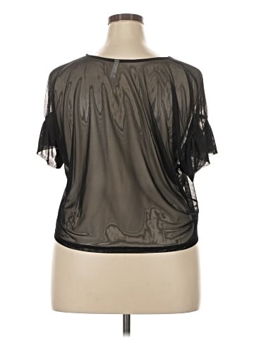 Xhilaration Short Sleeve Top (view 2)