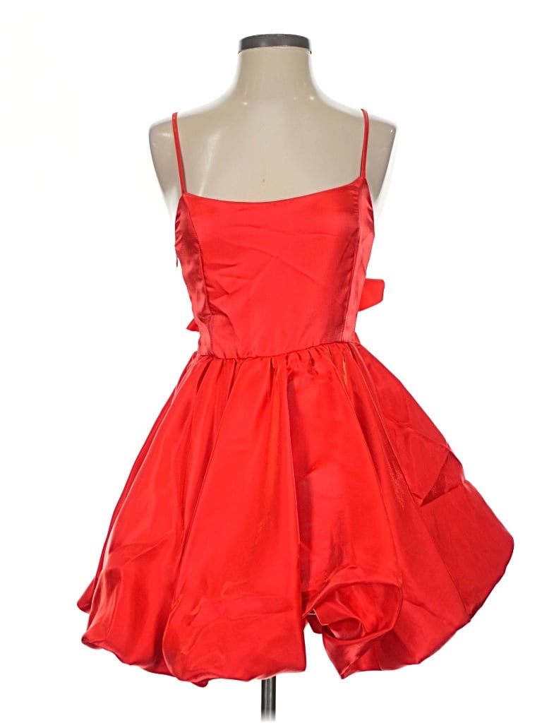 Pre-owned Akira Cocktail Dress In Red