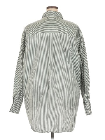Gap Long Sleeve Button-Down Shirt (view 2)