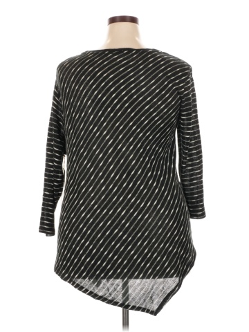 TWO by Vince Camuto 3/4 Sleeve T-Shirt (view 2)