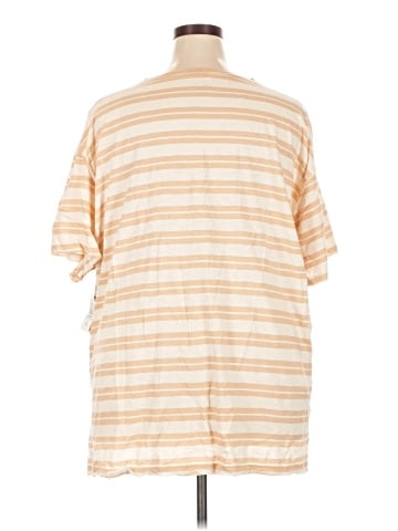 Torrid Short Sleeve T-Shirt (view 2)