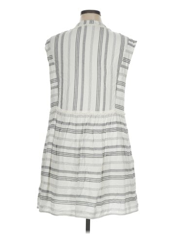 Vineyard Vines Casual Dress (view 2)