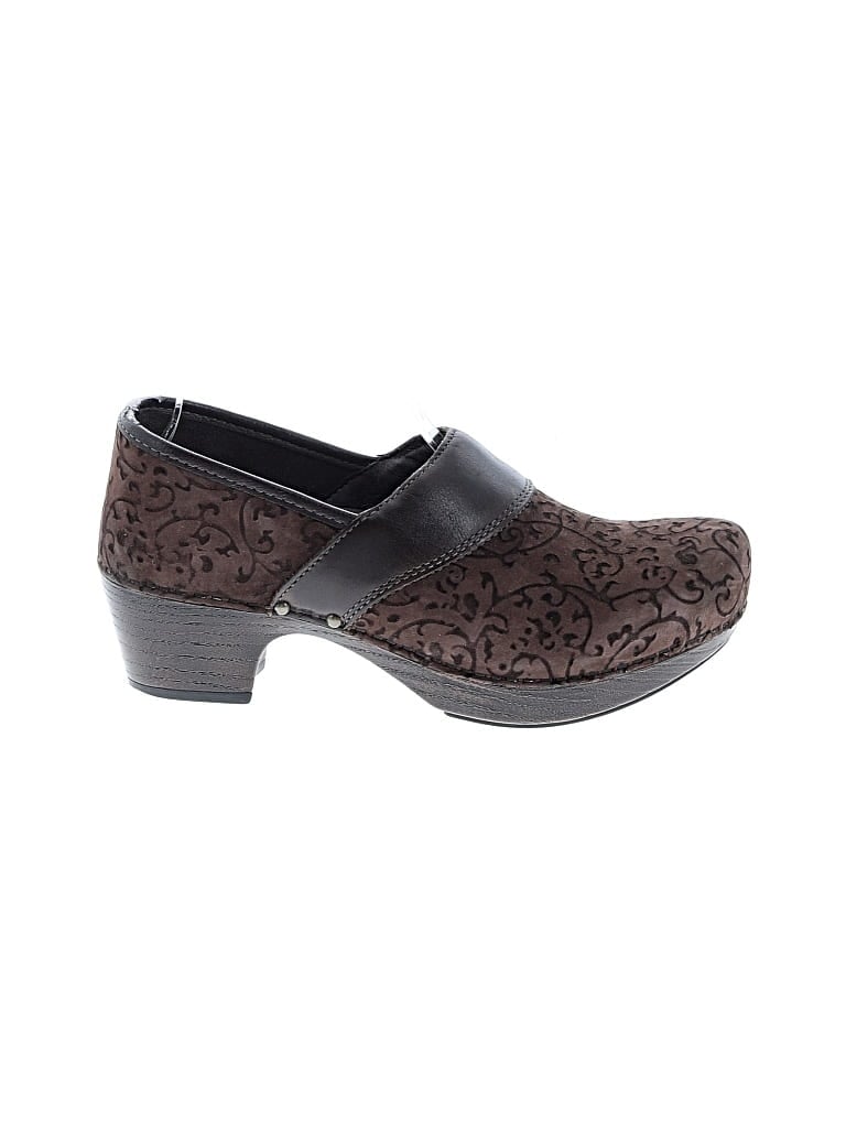 Pre-owned Dansko Mule/clog In Brown
