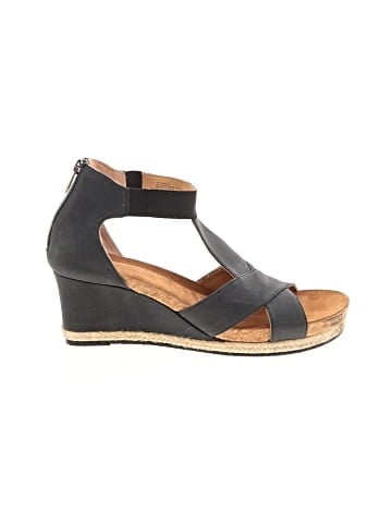 Adrienne Vittadini Wedges (view 1)