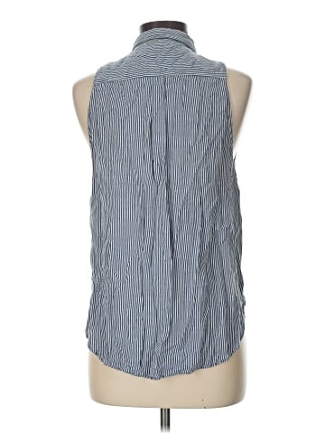 Abercrombie & Fitch Sleeveless Button-Down Shirt (view 2)