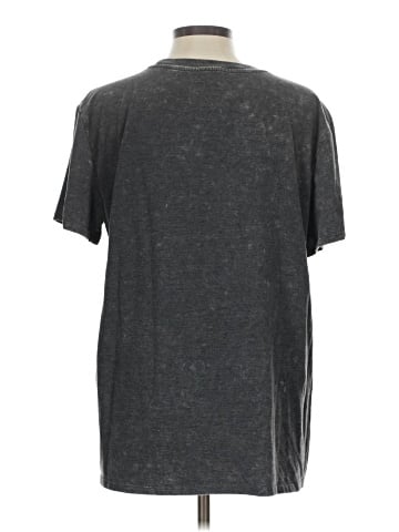 Maurices Short Sleeve T-Shirt (view 2)