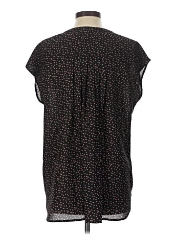 Pleione Short Sleeve Blouse (view 2)