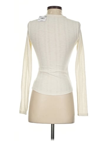 American Eagle Outfitters Long Sleeve T-Shirt (view 2)