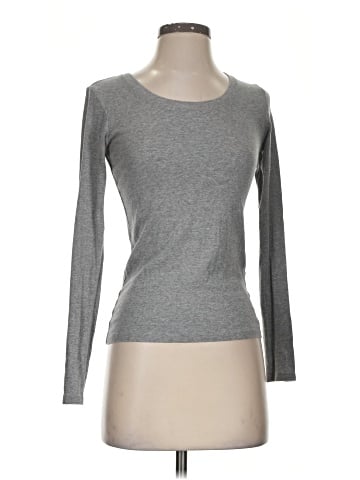 Uniqlo Long Sleeve T-Shirt (view 1)